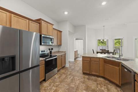 137 SW Pisces Terrace, Port St. Lucie FL - photo 9 of 28