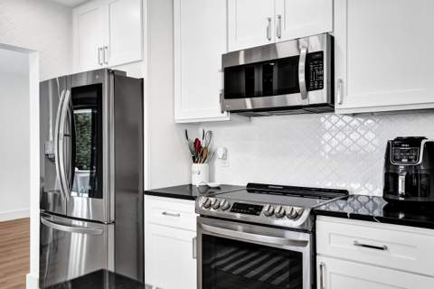 933 Banyan Drive, Delray Beach FL - photo 16 of 62