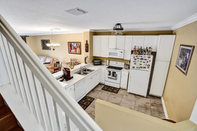 3 bedroom Townhouse at 9664 Porta Leona Lane, Melrose Pud Verona Lakes Tr B2, Boynton Beach — photo 4