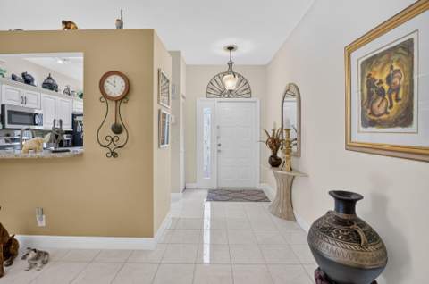 10632 Royal Caribbean Circle, Boynton Beach FL - photo 9 of 58