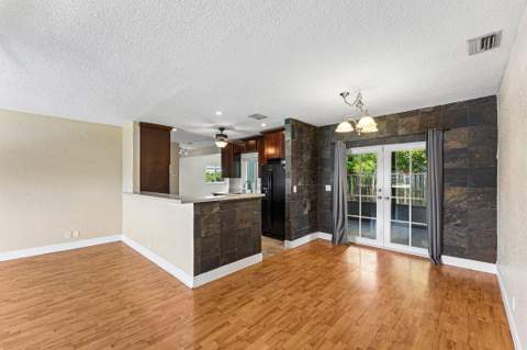 301 SE 3rd Street, Deerfield Beach FL - photo 9 of 39