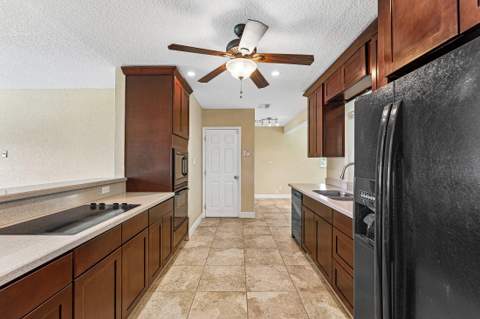 301 SE 3rd Street, Deerfield Beach FL - photo 10 of 39