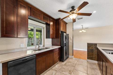 301 SE 3rd Street, Deerfield Beach FL - photo 12 of 39