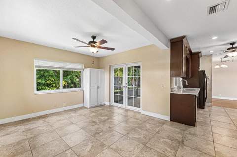 301 SE 3rd Street, Deerfield Beach FL - photo 17 of 39