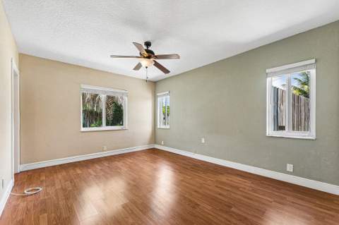 301 SE 3rd Street, Deerfield Beach FL - photo 20 of 39