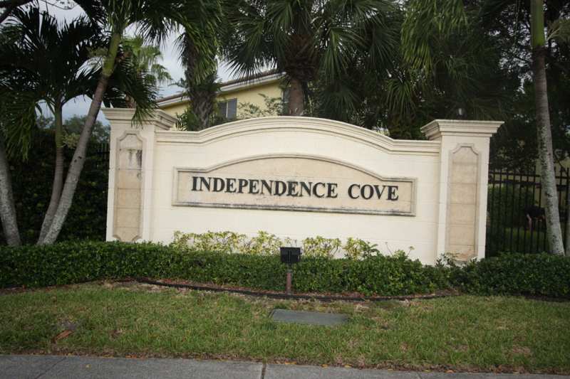 2 bedroom Townhouse at 945 Imperial Lake Road, Waterways Taheri Pud, Lake Belvedere Estates — photo 1