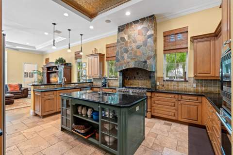 1232 Seaspray Avenue, Delray Beach FL - photo 8 of 57