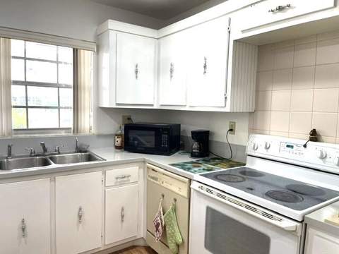 5397 Lakefront Boulevard #A, Delray Beach FL - photo 7 of 40