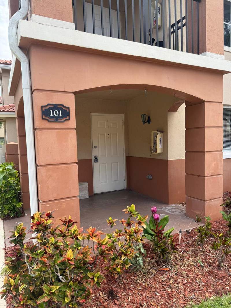 3 bedroom Condominium at 3481 Briar Bay Boulevard #101, Cove At Briar Bay Condo, West Palm Beach — photo 2