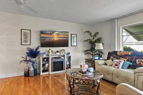 5078 Lakefront Boulevard #D, Delray Beach FL - photo 9 of 32