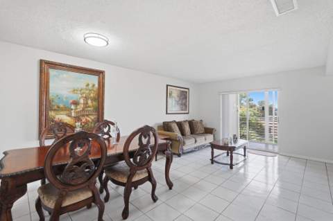 2606 Garden Drive #305, Lake Worth FL - photo 12 of 24