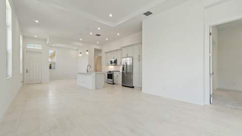 204 SE Via Sangro, Port St. Lucie FL - photo 8 of 13
