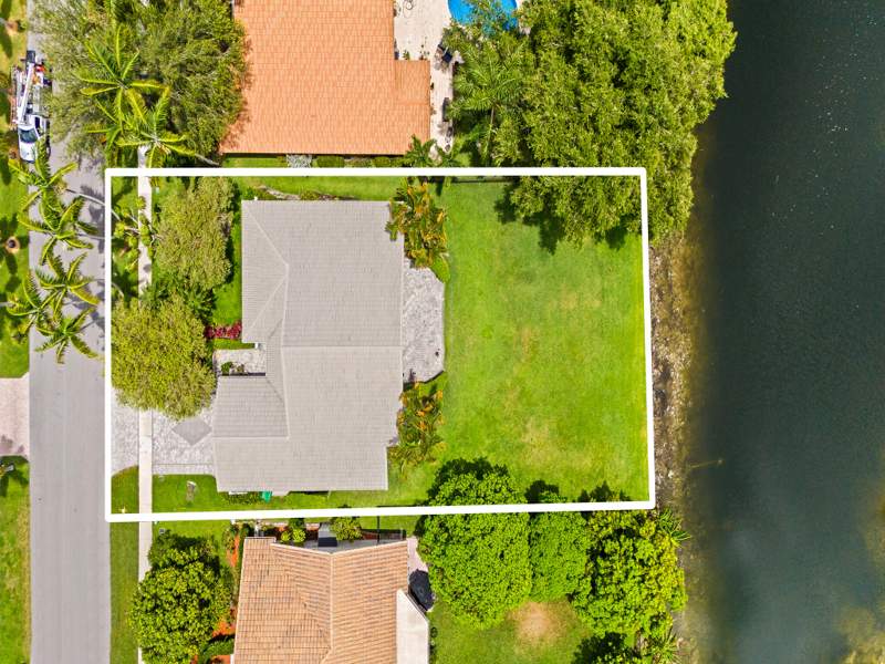 3 bedroom Single Family Residence at 1750 W Oak Knoll Circle, Pine Lake Ridge Replat, Davie — photo 4