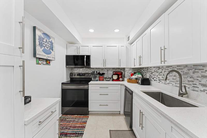 1 bedroom Condominium at 3450 S Ocean Boulevard #620, Patrician Of Palm Beach Condo, Palm Beach — photo 4