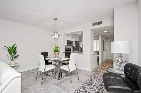 7351 Kinghurst Drive #301, Delray Beach FL - photo 9 of 29