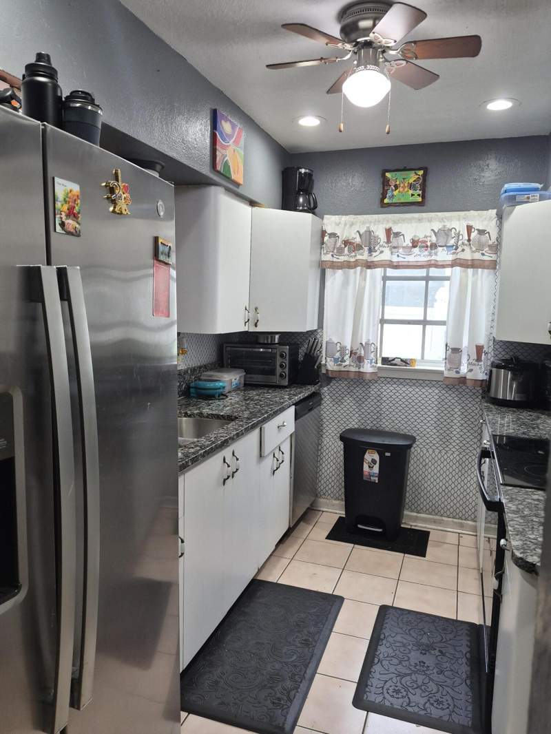 3 bedroom Single Family Residence at 2538 Fillmore Street, HOLLYWOOD LITTLE RANCHES, Hollywood — photo 3