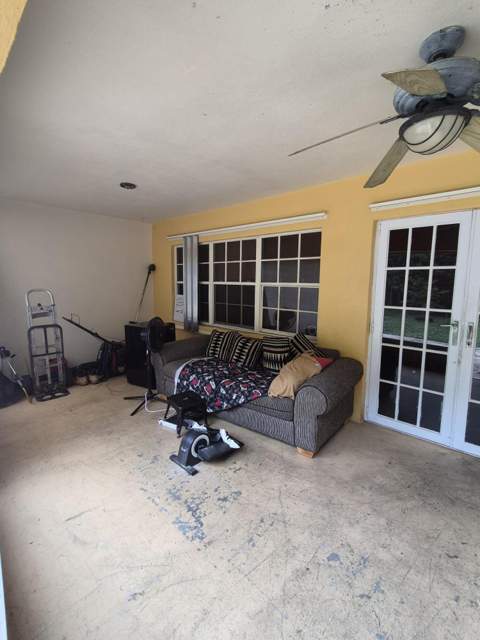 2538 Fillmore Street, Hollywood FL - photo 13 of 14