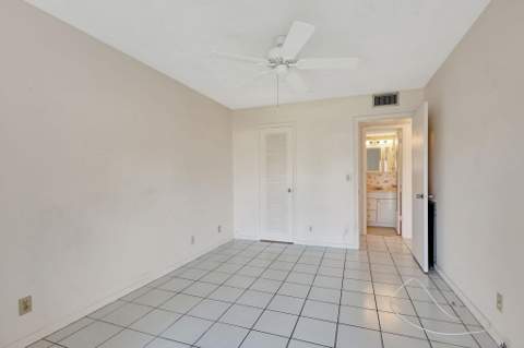 332 Sheffield, West Palm Beach FL - photo 14 of 30