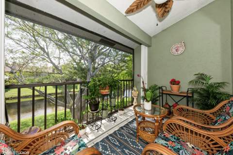 805 Harbour Pointe Way, Greenacres FL - photo 10 of 23