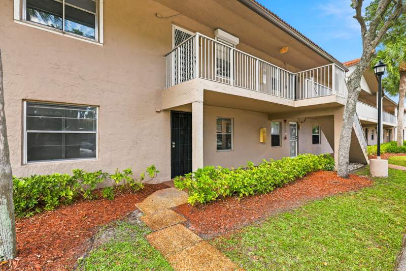2 bedroom Condominium at 8820 Royal Palm Boulevard #101-4, Palm Village Condo, Coral Springs — photo 2