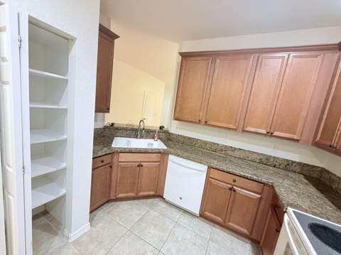 154 Village Boulevard #E, Tequesta FL - photo 7 of 22