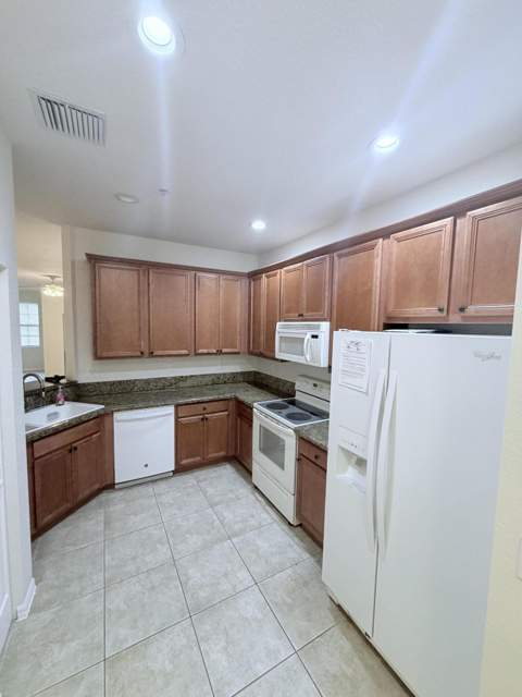 154 Village Boulevard #E, Tequesta FL - photo 6 of 22