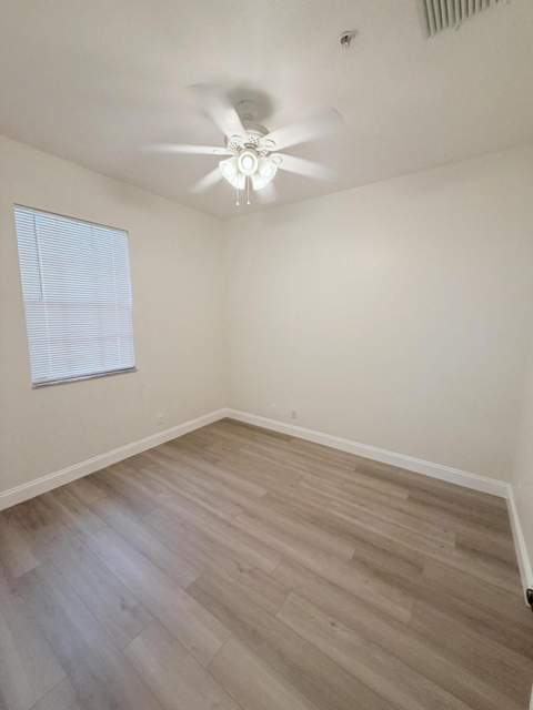 154 Village Boulevard #E, Tequesta FL - photo 14 of 22
