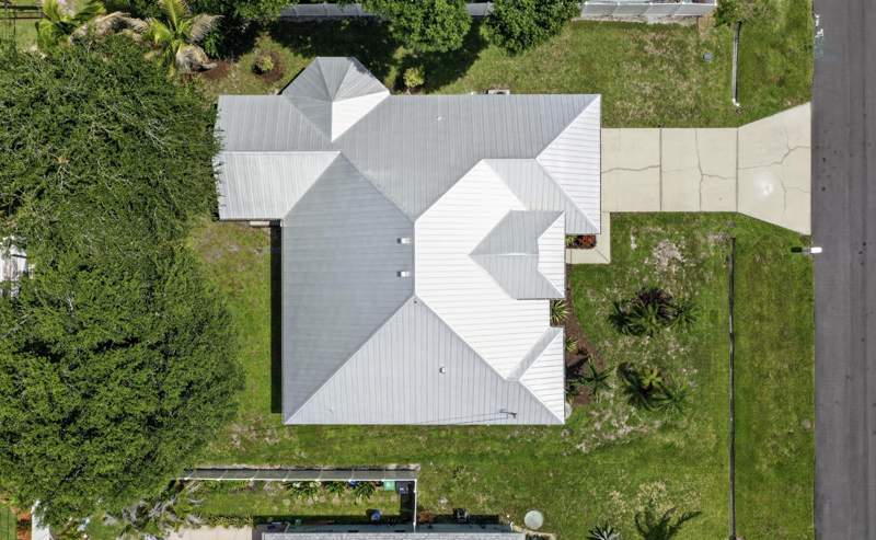 4 bedroom Single Family Residence at 3408 SW Funtuna Street, Port St Lucie Section 7, Port St. Lucie — photo 3