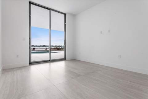 4714 N Flagler Drive #102, West Palm Beach FL - photo 18 of 67