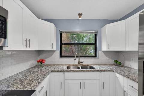 2399 Lena Lane, West Palm Beach FL - photo 15 of 53