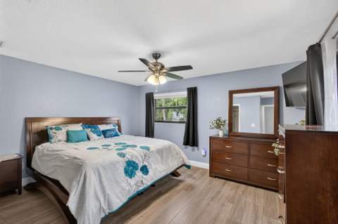 2399 Lena Lane, West Palm Beach FL - photo 18 of 53