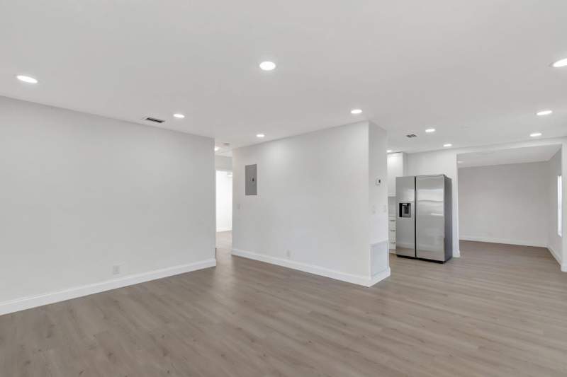 3 bedroom Single Family Residence at 950 29th Street, Northwood, West Palm Beach — photo 3