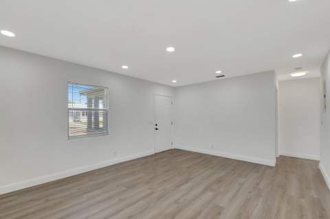 950 29th Street, West Palm Beach FL - photo 8 of 21