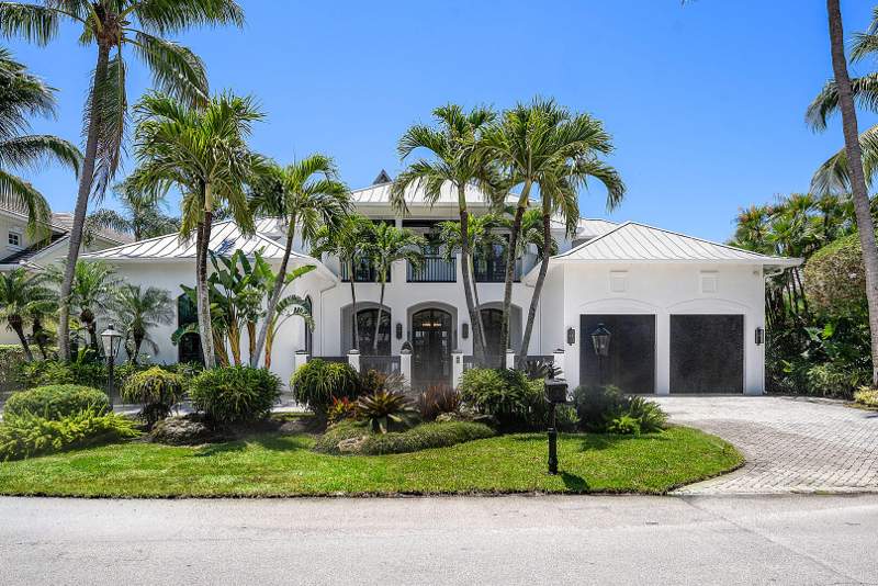 5 bedroom Single Family Residence at 1720 Sabal Palm Drive, Royal Palm Yacht & Country Club, Boca Raton — photo 4