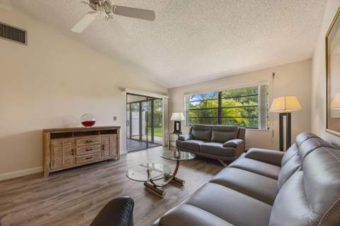 9 Ridge Pointe Drive #D, Boynton Beach FL - photo 8 of 24