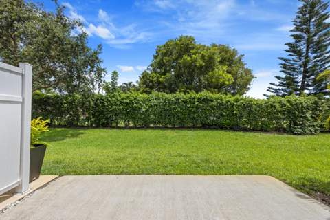9 Ridge Pointe Drive #D, Boynton Beach FL - photo 19 of 24