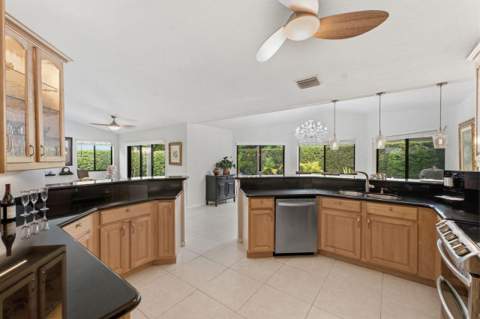 2719 Oak Tree Lane, Oakland Park FL - photo 8 of 57