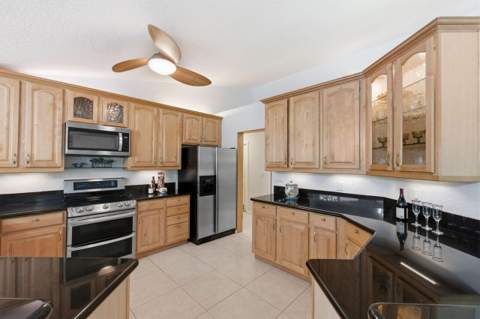 2719 Oak Tree Lane, Oakland Park FL - photo 7 of 57