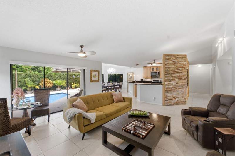 3 bedroom Single Family Residence at 2719 Oak Tree Lane, Golf-Tam Village, Oakland Park — photo 4