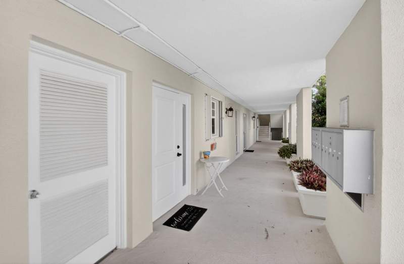 1 bedroom Condominium at 769 Jeffery Street #2-104, French Village Condo, Boca Raton — photo 4