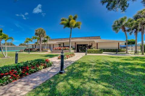 5220 Las Verdes Circle #220, Delray Beach FL - photo 13 of 30