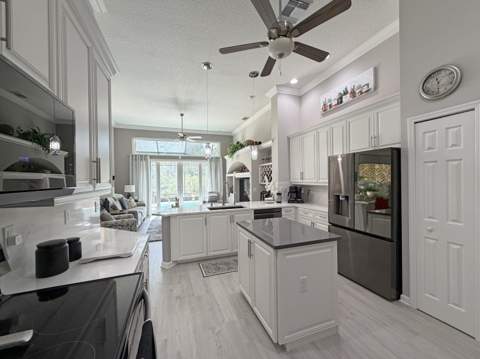 728 SW Lake Charles Circle, Port St. Lucie FL - photo 20 of 83