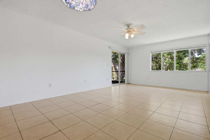 1 bedroom Condominium at 824 SW 9th Street Circle #201, Boca Terrace Condo Ph I And II Or261, Boca Raton — photo 1