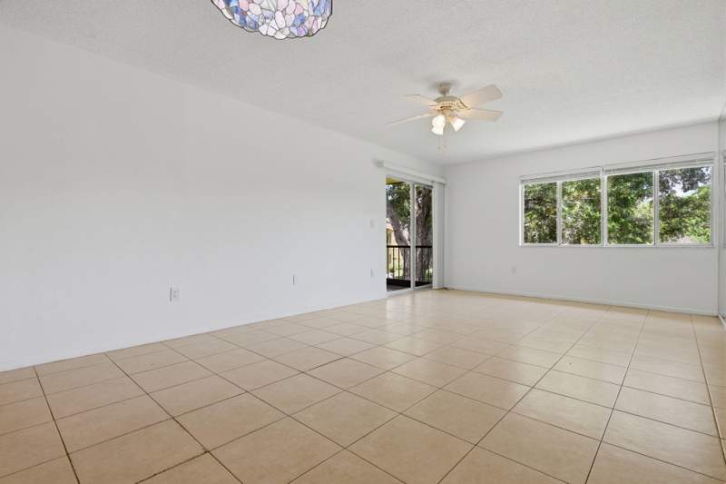 1 bedroom Condominium at 824 SW 9th Street Circle #201, Boca Terrace Condo Ph I And II Or261, Boca Raton — photo 2