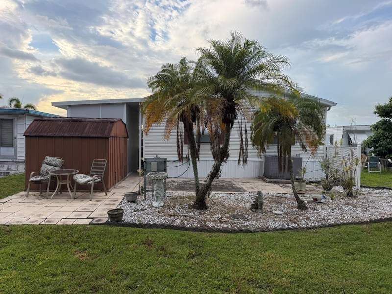2 bedroom Manufactured Home at 2141 SW 87th Terrace, Park City Section Two-A, Davie — photo 2