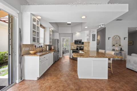2862 Irma Lake Drive, West Palm Beach FL - photo 8 of 38