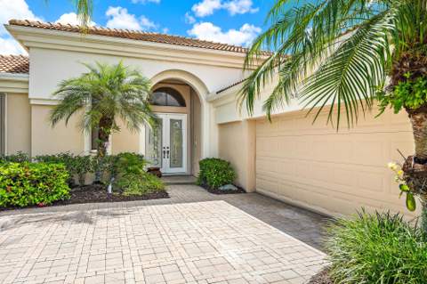 7510 Blue Heron Way, West Palm Beach FL - photo 6 of 63