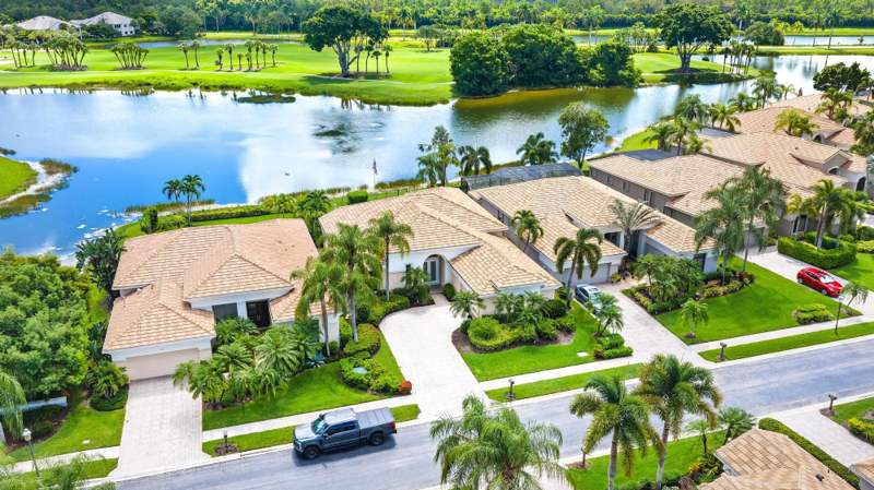 3 bedroom Single Family Residence at 7510 Blue Heron Way, Ibis Golf And Country Club 21, West Palm Beach — photo 2