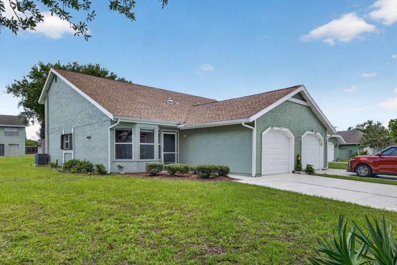 2 bedroom Townhouse at 1474 SE Rivergreen Circle, Rivergreen Villas , Port St. Lucie — photo 2