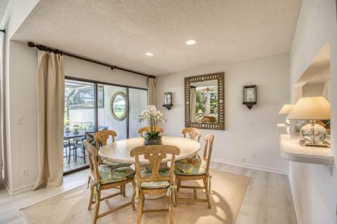 525 Prestwick Circle, Palm Beach Gardens FL - photo 7 of 32